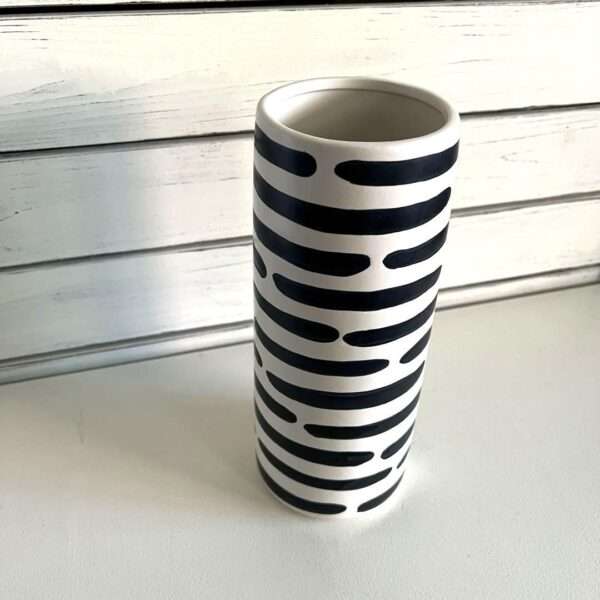 Dolomite Vase With Stripes - Image 4