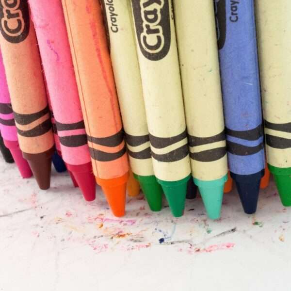 Crayola Crayons Non-Peggable Pack of 96 - Image 3