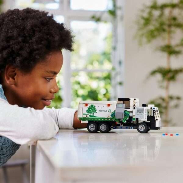 LEGO Technic Mack LR Electric Garbage Truck - Image 3