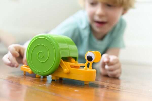 4M KidzRobotix - Snail Robot - Image 4