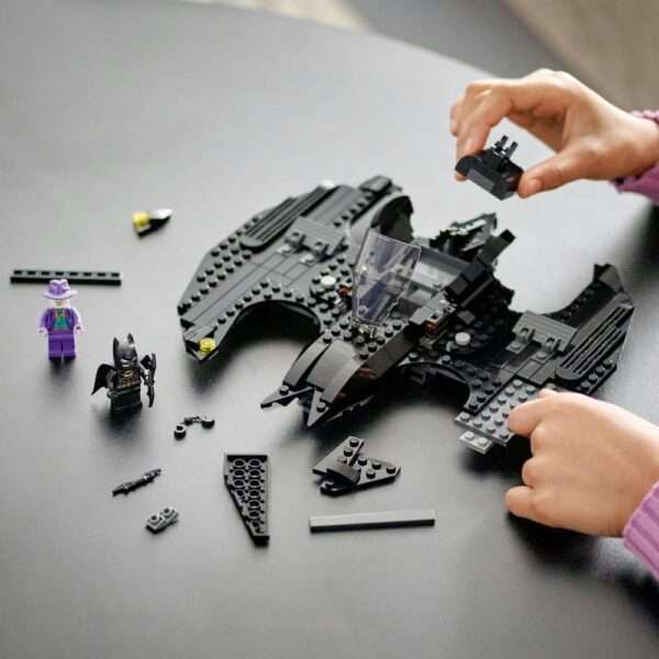 LEGO DC Batwing: Batman vs. The Joker Set - Image 5