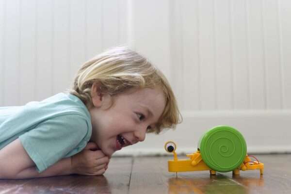 4M KidzRobotix - Snail Robot - Image 3