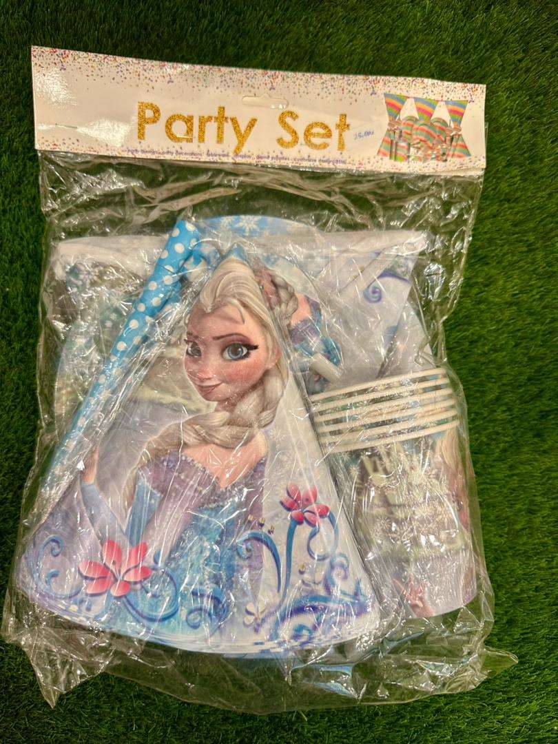 Party Time - 37-Pieces Disposable Tableware Sets - Assorted - Image 14