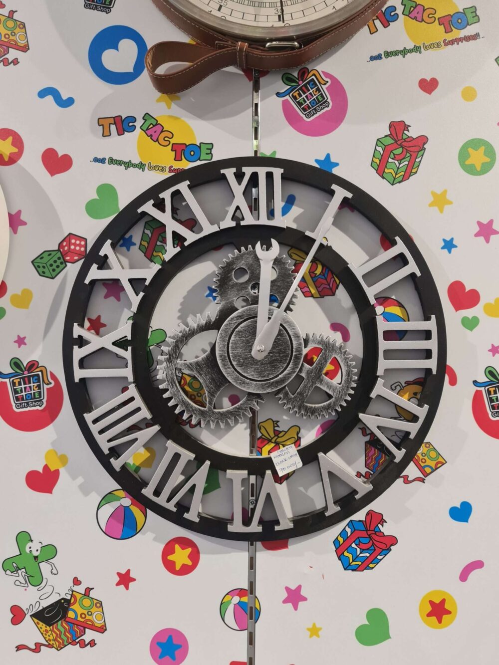 3D Vintage Wall Clock 40cm - Image 2