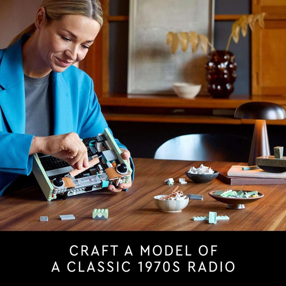 LEGO Icons Retro Radio Building Set - Image 4