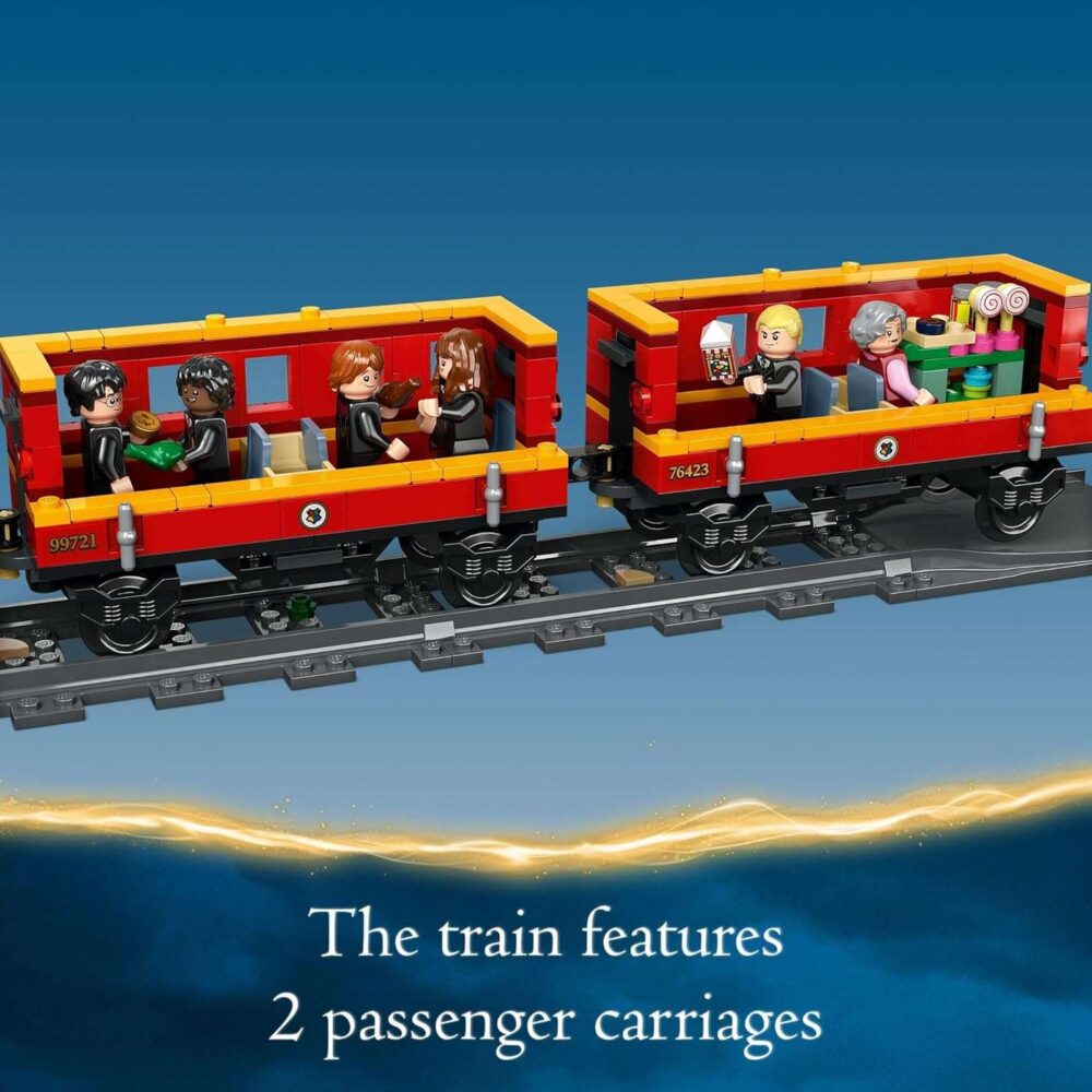 LEGO Harry Potter Hogwarts Express & Hogsmeade Station - Image 4