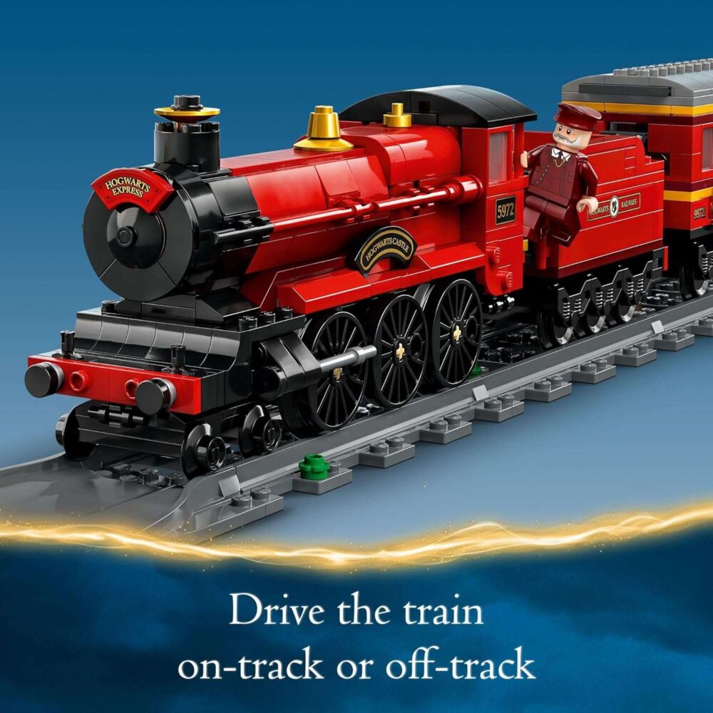 LEGO Harry Potter Hogwarts Express & Hogsmeade Station - Image 5