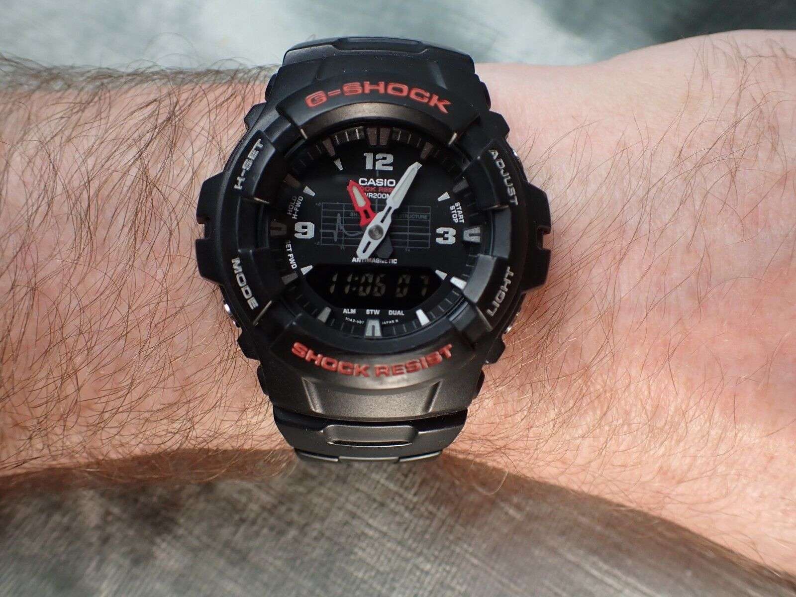 Casio G-100 G-Shock - 200 Meter WR Black Resin Watch Analog/Digital Alarm - Image 6