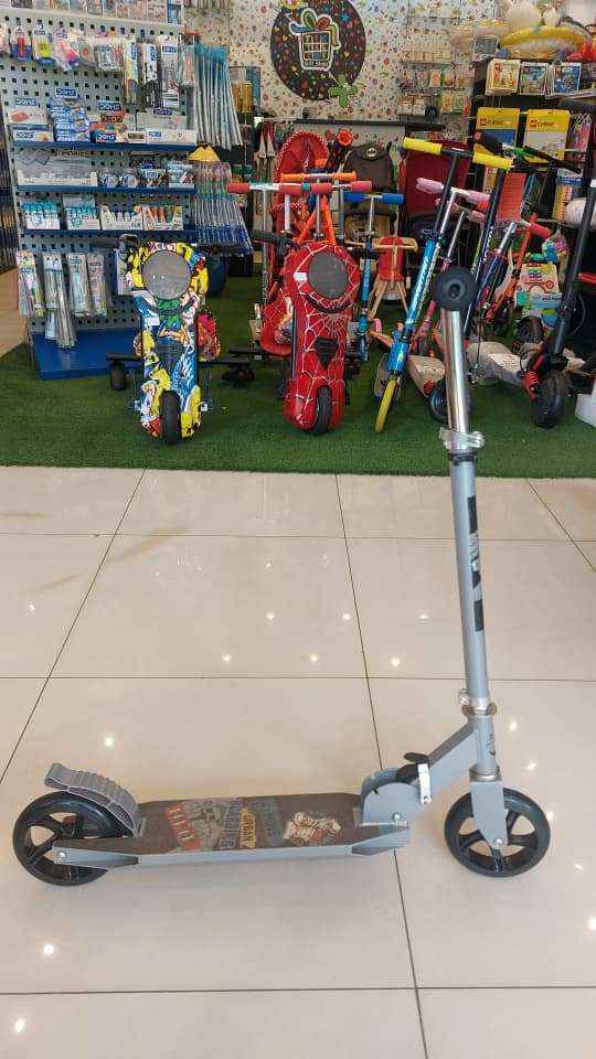 Kick Scooter With Graphics - Gray - Image 4