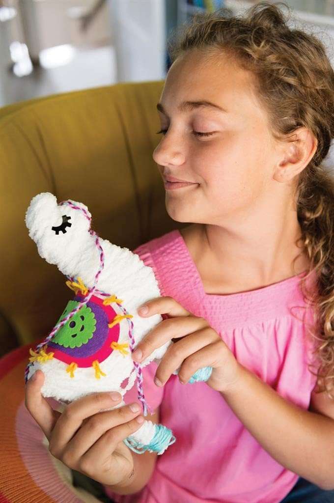 4M KidzMaker - Make Your Own Llama Doll - 04755 - Image 5