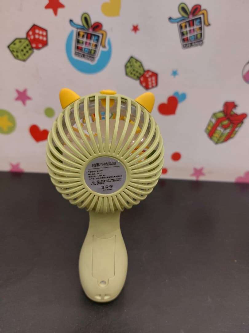 Portable Handheld Misting Fan - Outdoor Fans for Patios with Water Mist - 3 Speed Rechargeable - Foldable - Image 4
